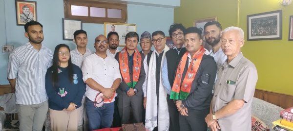 सामाजिक कार्यकर्ता सुन्दर बस्नेत र अधिवक्ता मन बहादुर कार्की भाजपामा सामेल