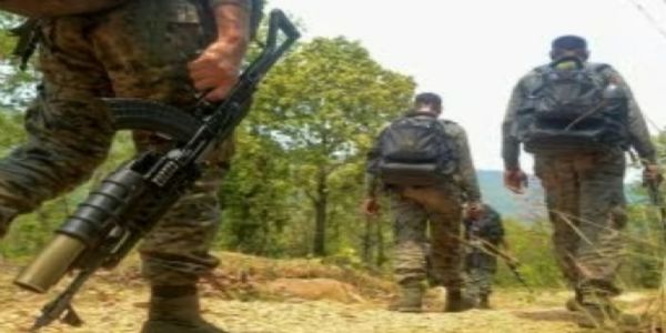 (अपडेट) पुलिस र नक्सलीहरूबीच भिड़न्त, कोबराको एक जवान बलिदान, एक नक्सली र एक ग्रामीणको मृत्यु