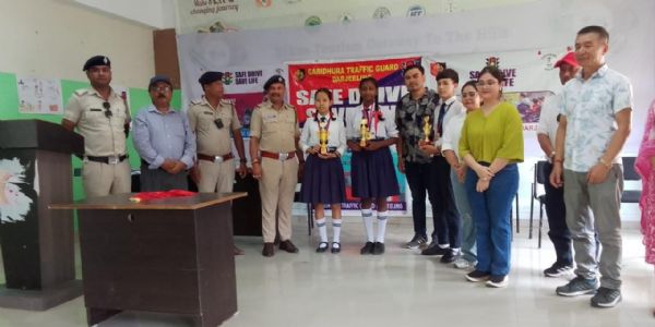 ट्राफिक सचेतना अन्तर्गत बस अनि चित्र बनाऊ प्रतियोगिता सम्पन्न