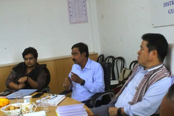 दिशा अनुगमन संयन्त्रको लागि प्रभाव मूल्याङ्कन र आंकलन अध्ययनमाथि बैठक