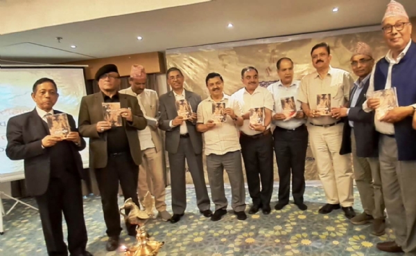 वरिष्ठ साहित्यकार तथा अनुवादक कुबेरचन्द्र दाहालको मौलिक उपन्यास ‘टिस्टा-रङ्गीत’ लोकार्पित