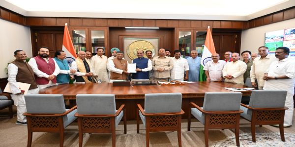 न्यायमूर्ति यशवन्त वर्मा विरूद्ध महाभियोग चल्ने, 145 सांसदले हस्ताक्षर गरेको प्रस्ताव लोकसभा अध्यक्षलाई सुम्पियो