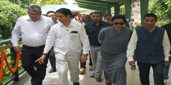 मन्त्री उप्रेतीले आधुनिकीकृत खाद्य सडकको उद्घाटन गरे