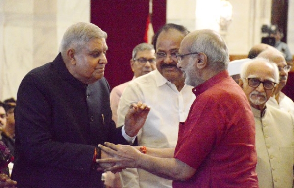 धनखड़