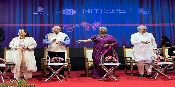 सीतारमणले नीति आयोगको तर्फबाट निर्मित फ्रन्टियर टेक रिपोजिटरीको शुभारम्भ गरिन्