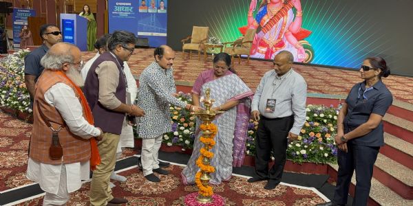 वर्ष 2026 को अन्तसम्म दिल्लीका सबै बसहरू इलेक्ट्रिक हुनेछन्- मुख्यमन्त्री