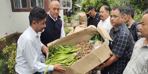 जीटीए क्षेत्रमा 223 जना किसानहरुलाई सिम्बोडियम अर्किड वितरण