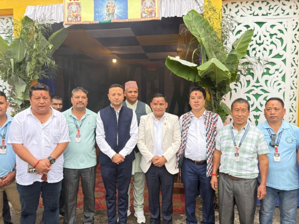 गेजिङमा भक्तिभावका साथ विश्वकर्मा पूजा आयोजित