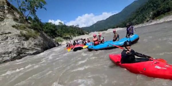 जीटीए क्षेत्रमा साहसिक पर्यटन उद्योगलाई थप प्रवर्द्धन गर्न टिस्टा नदीमा र्‍याफ्टिङ पुनः शुरु
