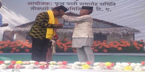 तीनधारेका साहित्यकार, पत्रकार र वरिष्ठ उदघोषक युवराज सुन्दासलाई सम्बर्द्धना
