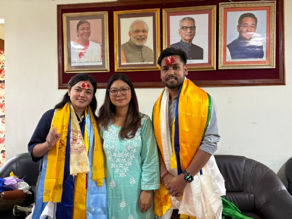 बबिता थापा र मिलन विश्वकर्मलाई भव्य स्वागत