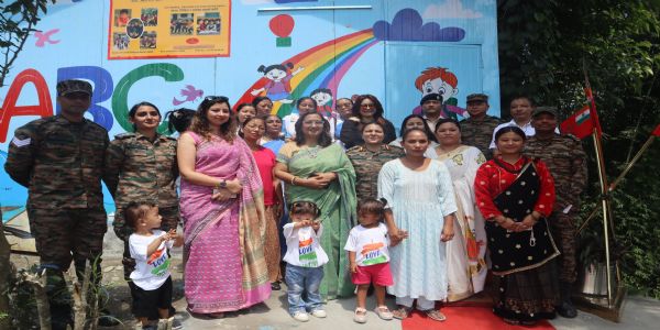 भारतीय सेनाद्वारा नवनिर्मित आईसीडीएस केन्द्र आश्रय हस्तान्तरण