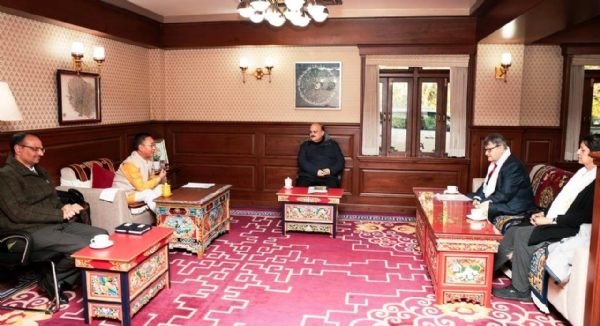 नीति आयोगका प्रतिनिधिमण्डलसॅंग मुख्यमन्त्रीको भेट