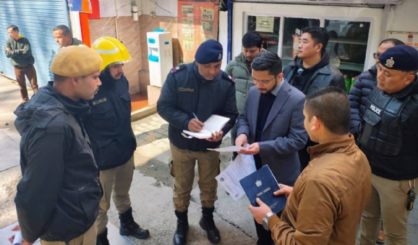 जिल्ला प्रशासनद्वारा देवराली बजारमा संयुक्त निरीक्षण