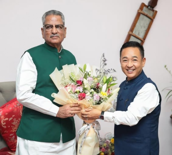 मुख्यमन्त्री र राज्यपाल।