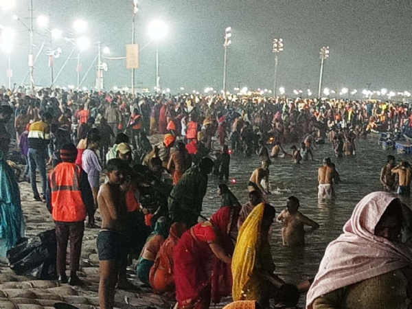 संगममा पौष पूर्णिमाको स्नान शुरू