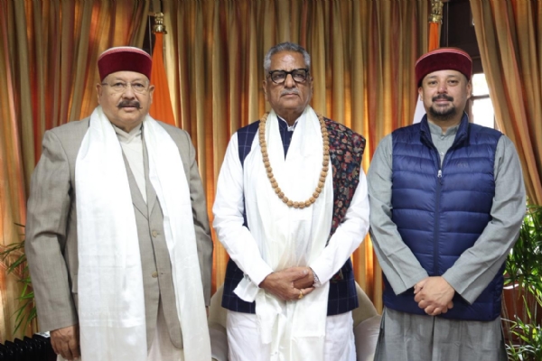 Governor and satpal ji maharaj
