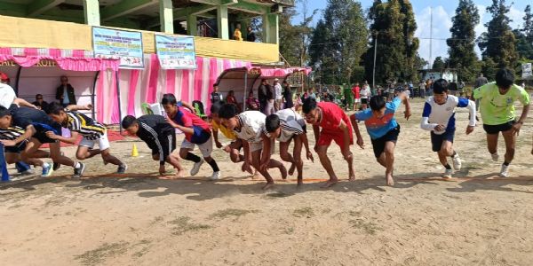 मङ्पू जन मैदानमा वार्षिक खेलकूद समारोह सम्पन्न, विद्यार्थीहरूको उत्साहजनक सहभागिता