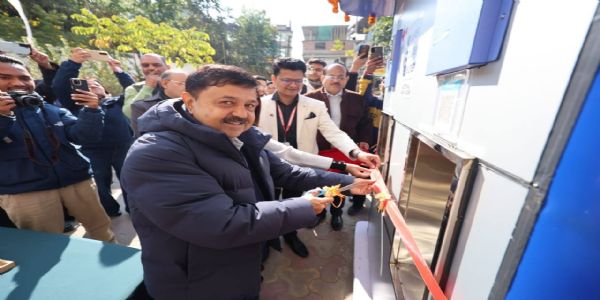 स्वास्थ्य मन्त्री ढुङ्गेलले एसटीएनएम अस्पतालमा वाटर एटीएम उद्घाटन गरे