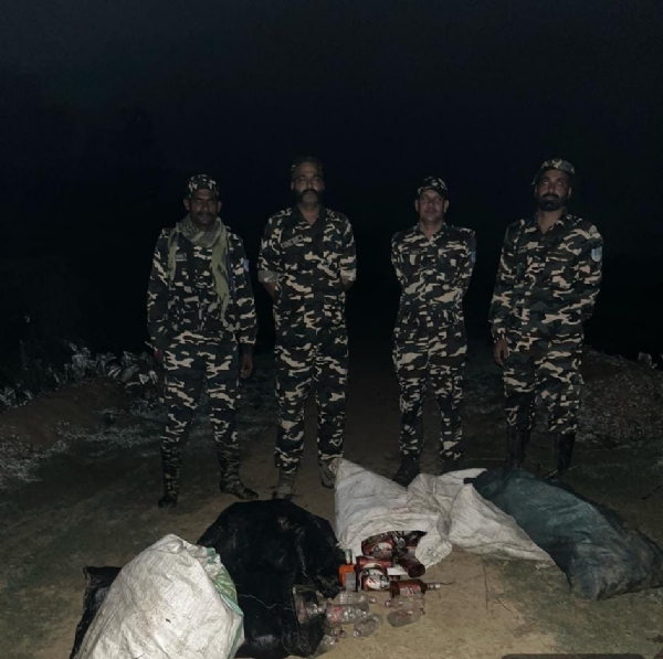 अररिया फोटो:एसएसबी ने जब्त की शराब