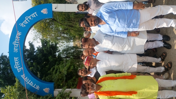 एसपी से मिलेनेतागण