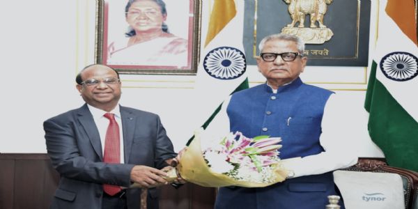 राज्यपालले एसयूको अकादमिक एवं प्रशासनिक यात्रामाथि आधारित पुस्तक विमोचन गरे