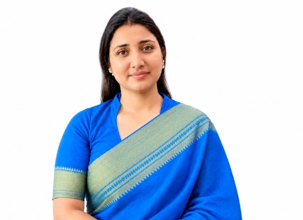 सपा विधायक डॉ रागिनी सोनकर सपा विधायक डॉ रागिनी सोनकर