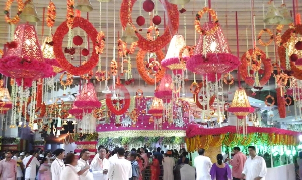 दिल्ली का झंडेवाला मंदिर। माता का यह मंदिर करोलबाग के पास है। फोटो -  इंटरनेट मीडिया