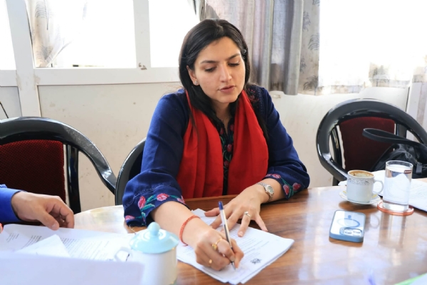 Pari bishnoi Pari bishnoi