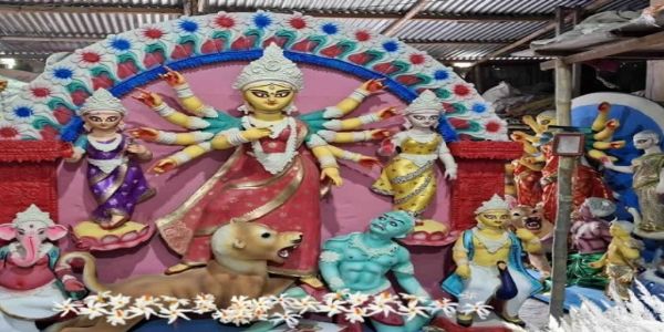 नेपालमा प्राकृतिक प्रकोपको प्रभाव, सिलगढ़ीको कुम्हारटोलीमा दुर्गा मूर्तिको अर्डर ठप्प
