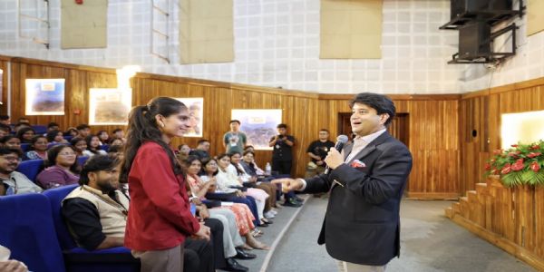 पूर्वोत्तरको समृद्ध सांस्कृतिक सम्पदामा विद्यार्थीहरूको सहभागिता महत्त्वपूर्ण : सिन्धिया