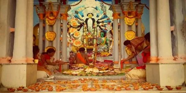 दुर्गा पूजा २०२६ : दशमीमा होइन, राजगञ्जको पाल परिवारको प्राचीन पूजामा अष्टमीकै दिन हुन्छ सिन्दूर खेला