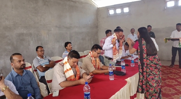फकीराग्राम में दुर्गापूजा और प्रतिमा विसर्जन की SOP को लेकर महत्वपूर्ण बैठक आयोजित फकीराग्राम में दुर्गापूजा और प्रतिमा विसर्जन की SOP को लेकर महत्वपूर्ण बैठक आयोजित