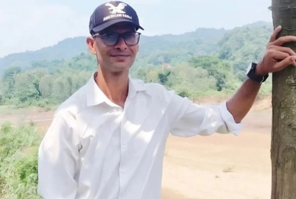 पत्रकार लुत्फुज्जमान अलीफ फकीर । फोटो - ढाका ट्रिब्यून पत्रकार लुत्फुज्जमान अलीफ फकीर । फोटो - ढाका ट्रिब्यून