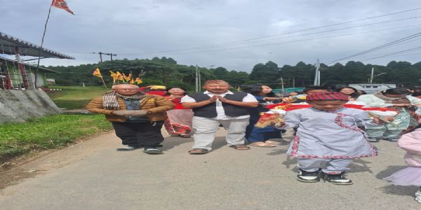 बागौडामा स्वास्तिक समाजद्वारा सांस्कृतिक फूलपाती शोभायात्रा आयोजना