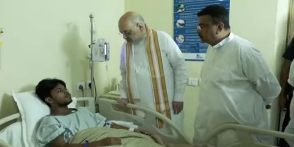 चोरबगान भागदौड़काण्डका घाइतेहरूसित भेट गर्न अमित शाह अस्पतालमा पुगे,  पूजा परिक्रमाको कार्यक्रम रद्द