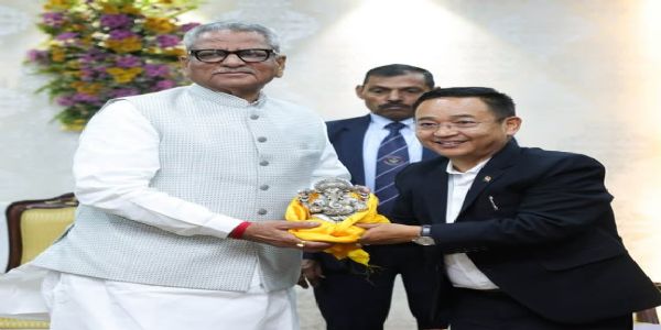निवर्तमान राज्यपाल माथुरको सम्मानमा बिदाई रात्रिभोज आयोजित