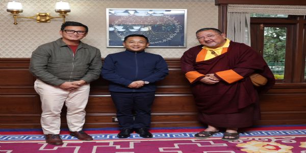 सिक्किमलाई खेलकुदको क्षेत्रमा अग्रणी राज्य बनाउन मुख्यमन्त्रीसँग भाइचुङ भोटियाको छलफल