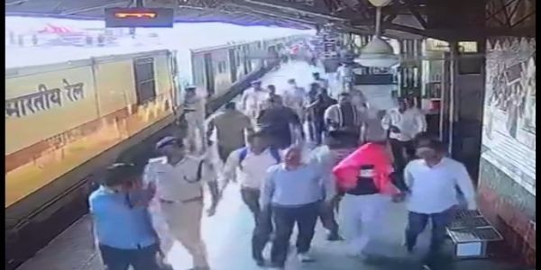 (लीड) टाइगर श्रफमाथि गोली प्रहारको घटनामा संलग्न तीन जना राजस्थानको कोटाबाट पक्राउ