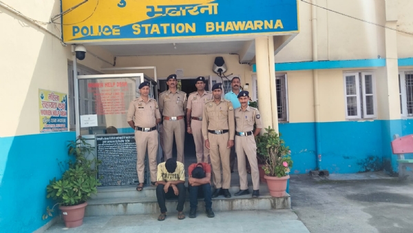 पकड़े गए आरोपी।