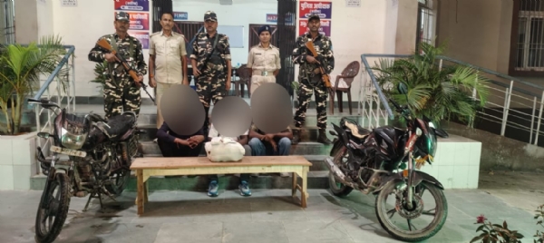 अररिया फोटो:गिरफ्तार तस्कर और एसएसबी