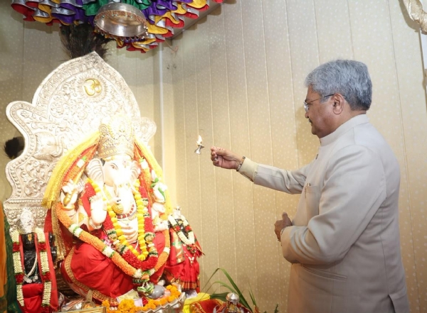 राज्यपाल दुष्यन्त गौतमले गणेश टोक मन्दिरमा पूजाअर्चना गरे