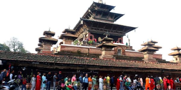 वर्षमा एक दिन मात्र खुल्छ काठमाडौँको तलेजु भवानी मन्दिर, दर्शनका लागि बिहानैदेखि श्रद्धालुहरूको भीड