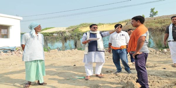 सोनवर्षा उच्च विद्यालयको सौन्दर्यीकरण कार्य मन्त्री ई शैलेन्द्रले निरीक्षण गर्दै आवश्यक निर्देश दिए