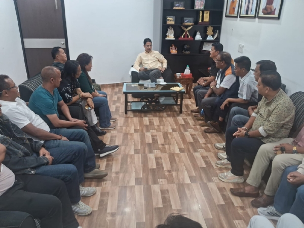 एनएचआईडीसीएलबाट हटाएर पुनः राष्ट्रिय राजमार्गमा नै फिर्ता गरिदिन सांसद समक्ष माग
