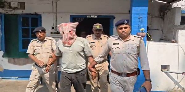 मालबहाल मैदानबमा देशी पेस्तोल र जीवित कारतुस सहित युवक पक्राउ
