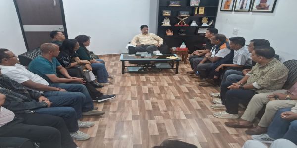 राष्ट्रिय राजमार्ग ११० लाई एनएचआईडीसीएलबाट फिर्ता ल्याउन माग, सांसद विष्टलाई ज्ञापन