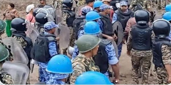 सियाङ्ग जलविद्युत परियोजनाको विरोधमा हिंसा, पासिघाटको थाना र एनएचपीसी कार्यालयमा आगलागी