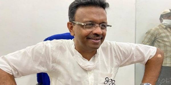फिरहाद हाकिम नगरपालिका चुनाउबाट बाहिरिए, राजनीतिबाट संन्यास लिने सङ्केत