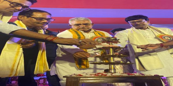 दासपुरको 75 वर्ष पुरानो लक्ष्मी पूजा र  शरद मेलामा सामेल भए दिलीप घोष
